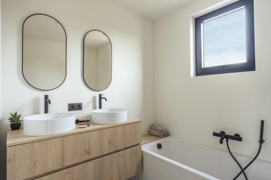 Gallery image 1 - 9