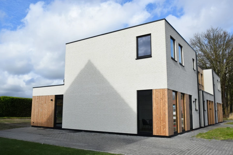 Gallery image 1 - 2