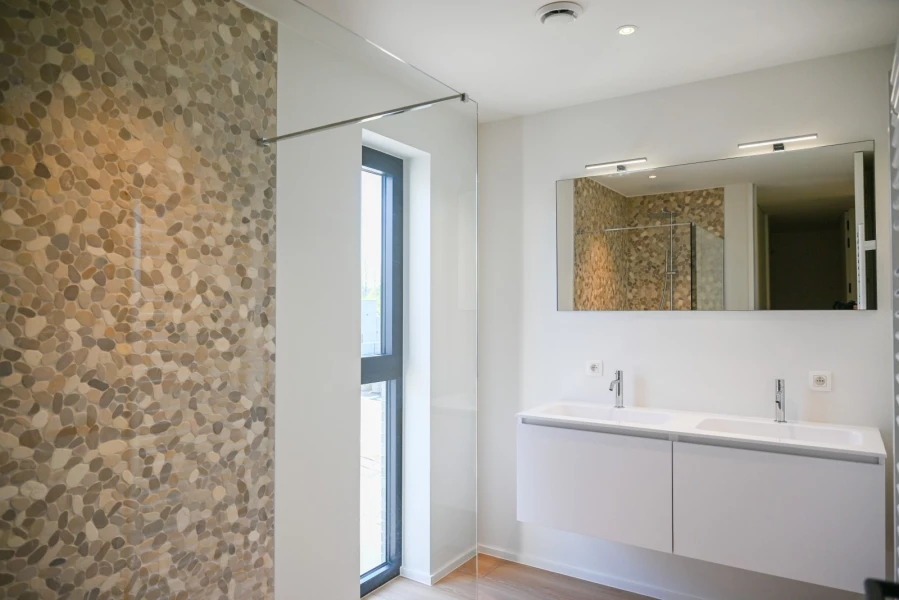 Gallery image 2 - 15