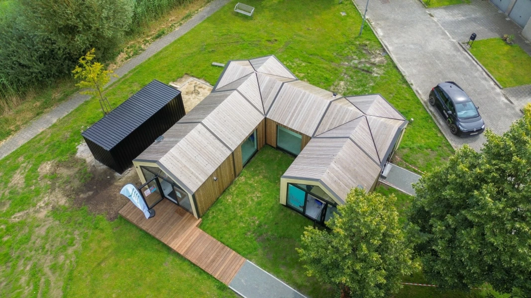 Gallery image 1 - 7