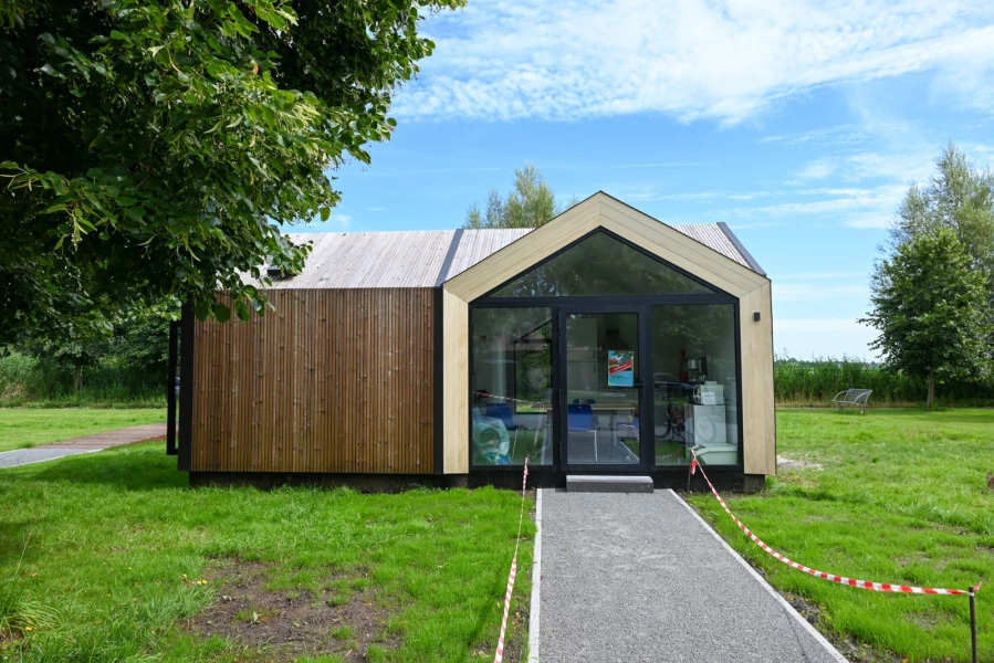 Gallery image 1 - 2