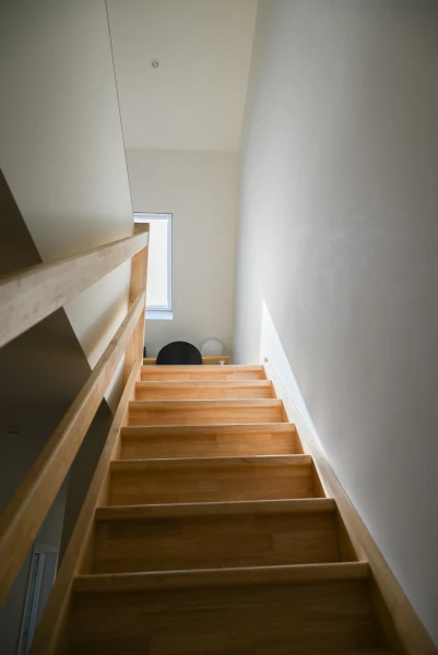 halfopen-moderne-woning-leest-5
