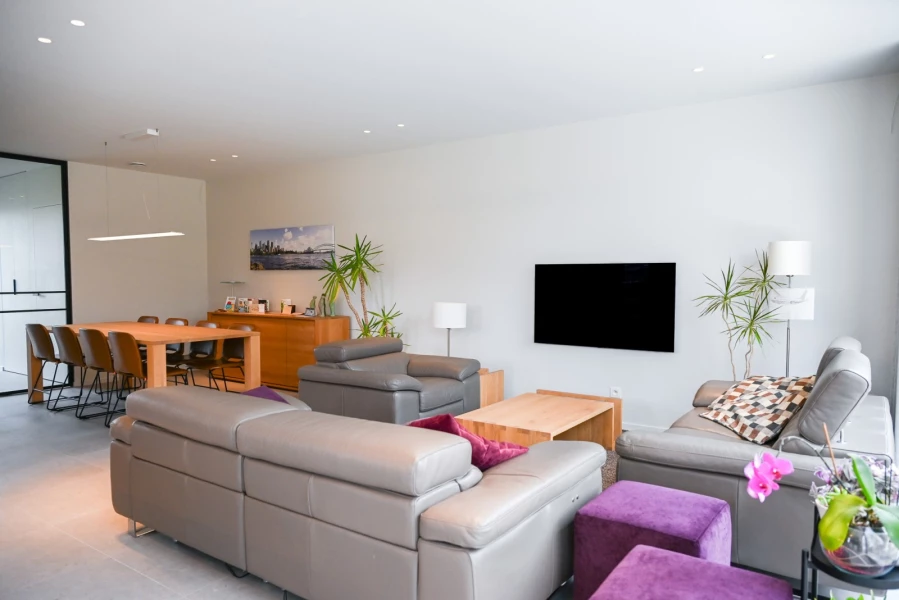 hedendaagse-halfopen-woning-assebroek
