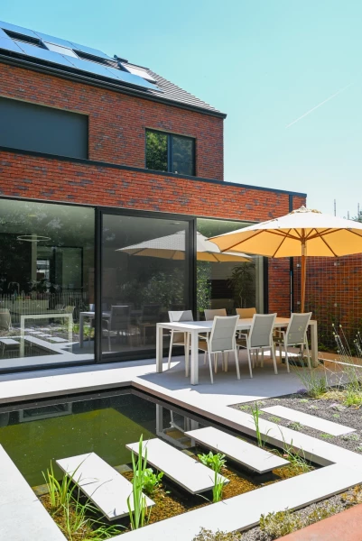 hedendaagse-halfopen-woning-assebroek