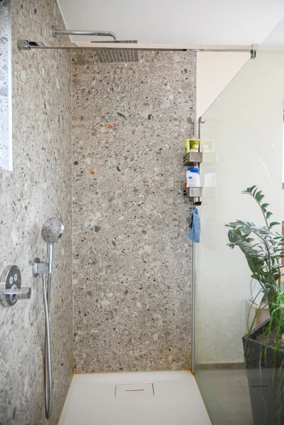 halfopen-moderne-woning-meise-douche