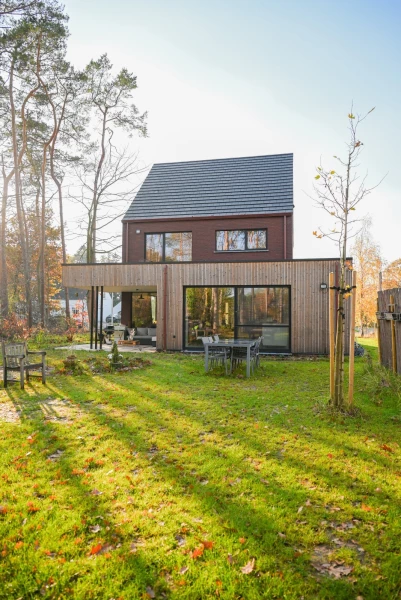 hedendaagse-open-woning-zutendaal