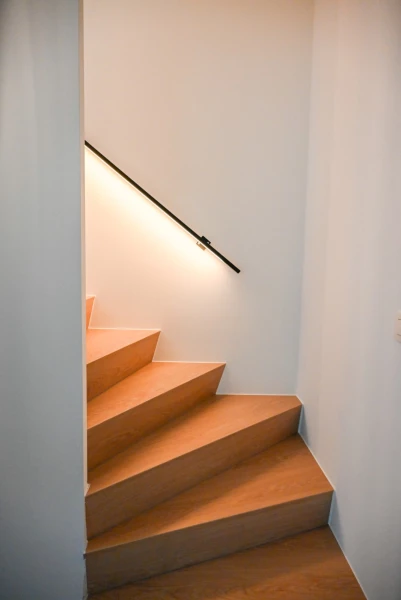 Gallery image 3 - 4