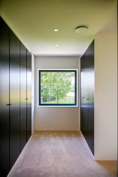 Gallery image 3 - 9