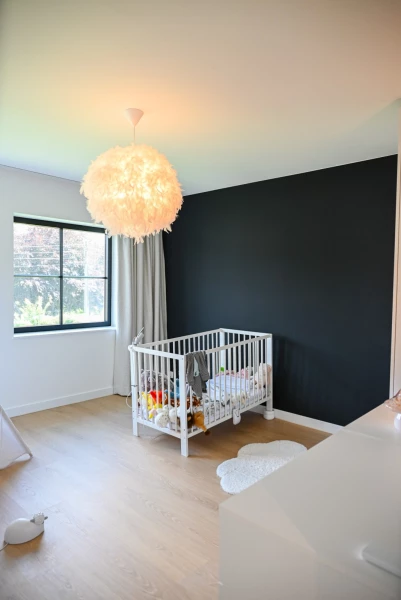 Gallery image 3 - 11