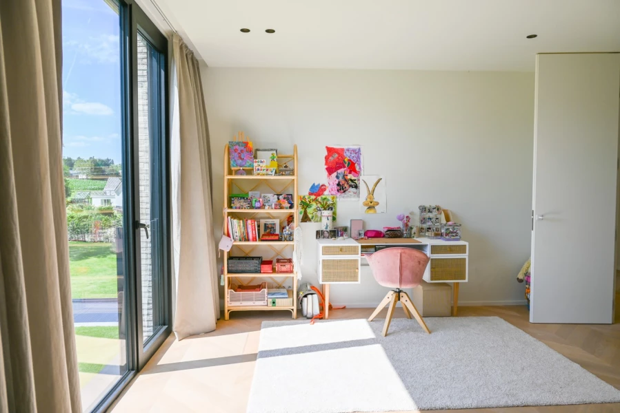 Gallery image 2 - 5